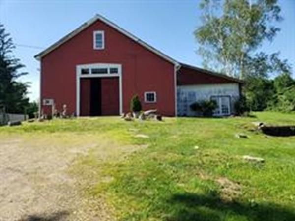 38 E Brookfield Rd, North Brookfield, MA 01535
